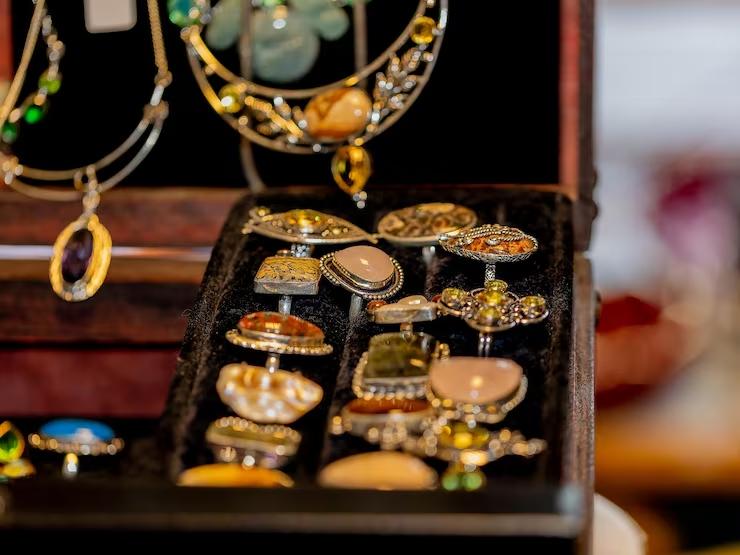 Beyond the Sparkle: The Unique Stories in Every Gemridgeeraq Piece